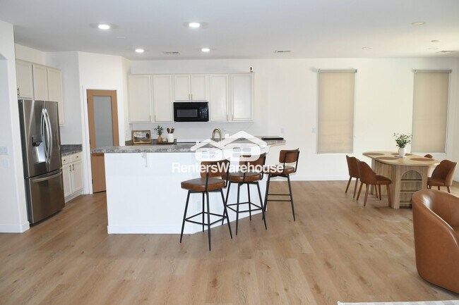 10413 W Roanoke Ave Avondale, AZ 85392 photo 4