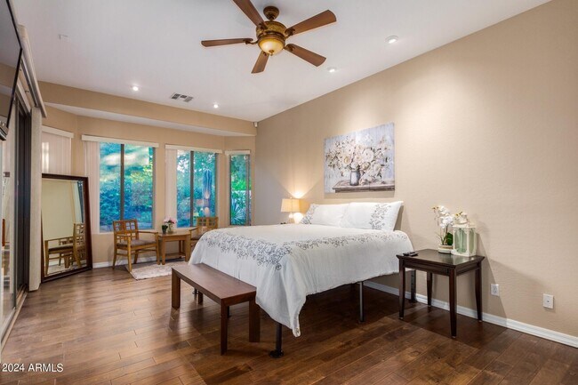 3103 W Sentinel Rock Rd Phoenix, AZ 85086 photo 5