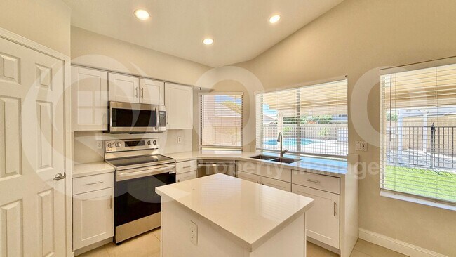 570 S Williams Pl Chandler, AZ 85225 photo 3