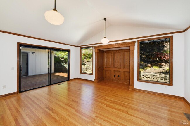 12 Greenfield Ct Mill Valley, CA 94941 photo 3
