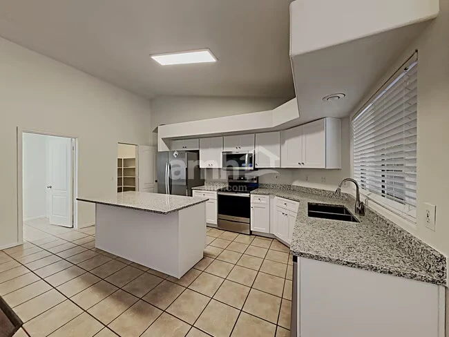 12723 W Edgemont Ave Avondale, AZ 85392 photo 3