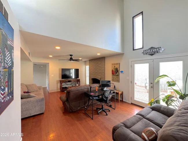 314 E Embassy St Tempe, AZ 85288 photo 2