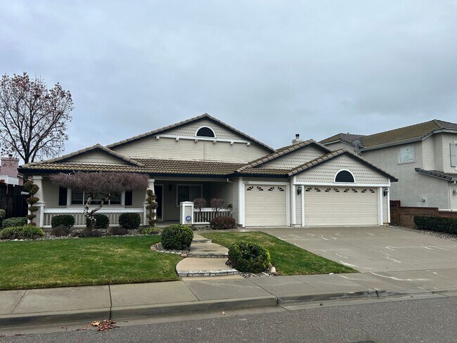 5403 Cherokee Way Antioch, CA 94531 photo 2