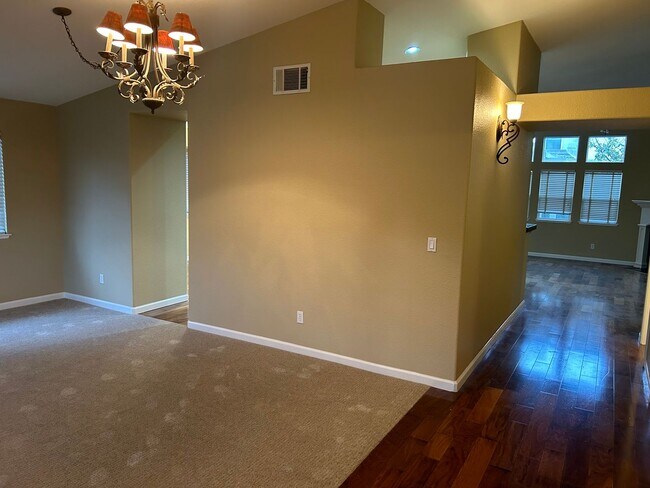 5403 Cherokee Way Antioch, CA 94531 photo 3