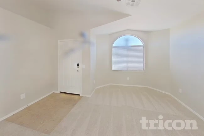 45539 W Sky Ln Maricopa, AZ 85139 photo 2
