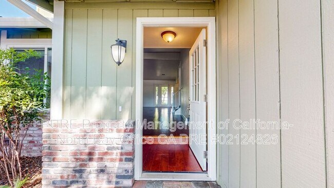 360 Manka Cir Santa Rosa, CA 95403 photo 5