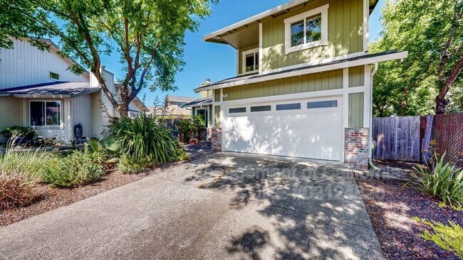 360 Manka Cir Santa Rosa, CA 95403 photo 3