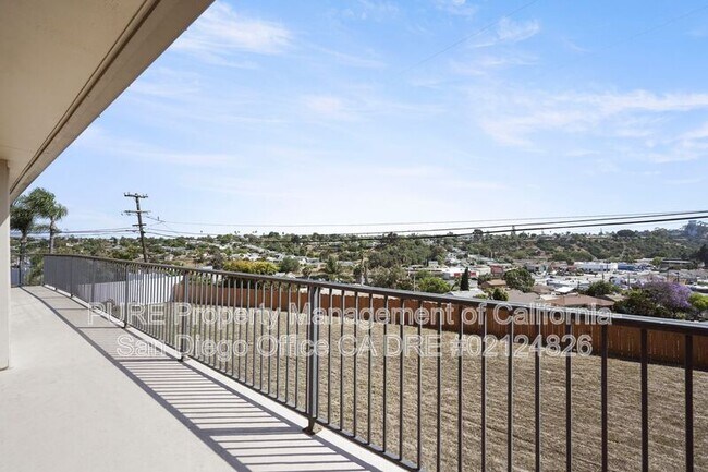 4356 Aragon Way San Diego, CA 92115 photo 3