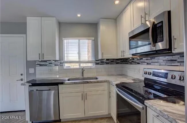 1057 E Butler Dr Phoenix, AZ 85020 photo 5