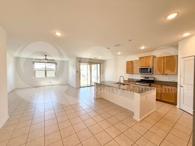 7027 E Gamebird Way San Tan Valley, AZ 85143 photo 3