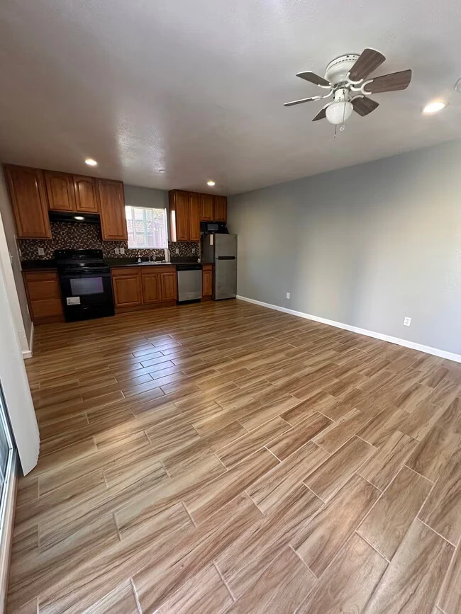 255 Edwin Way Hayward, CA 94544 photo 2