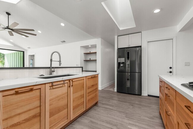 7843 Quince St La Mesa, CA 91941 photo 4