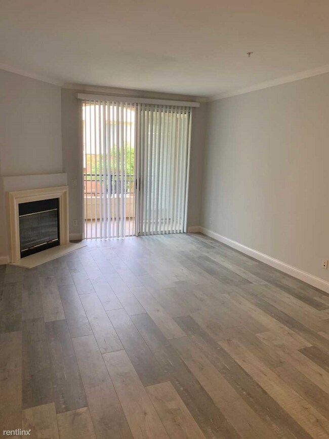 12374 Carmel Country Rd San Diego, CA 92130 photo 3