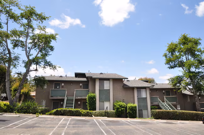 Rosewood Apartments photo 3
