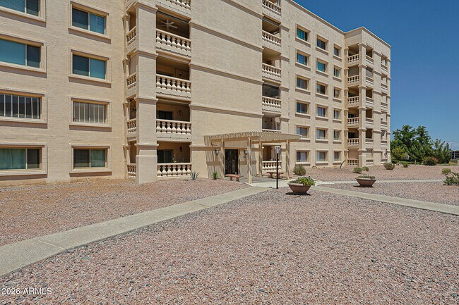 7920 E Camelback Rd Scottsdale, AZ 85251 photo 2