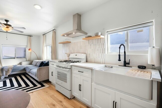 2145 E Sheridan St Phoenix, AZ 85006 photo 4