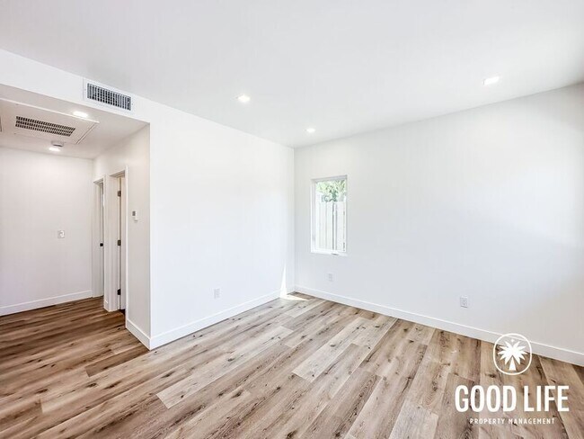 3584 Hatteras Ave San Diego, CA 92117 photo 4