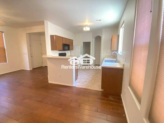 1970 E Harrison St Gilbert, AZ 85295 photo 4