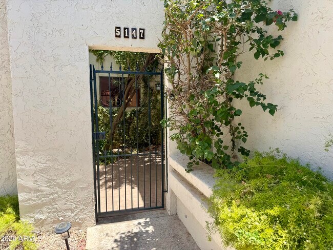 5147 N 76th Pl Scottsdale, AZ 85250 photo 4