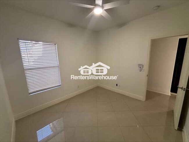 3553 W Whispering Wind Dr Glendale, AZ 85310 photo 5
