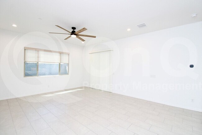29352 136th Ln Sun City, AZ 85387 photo 5