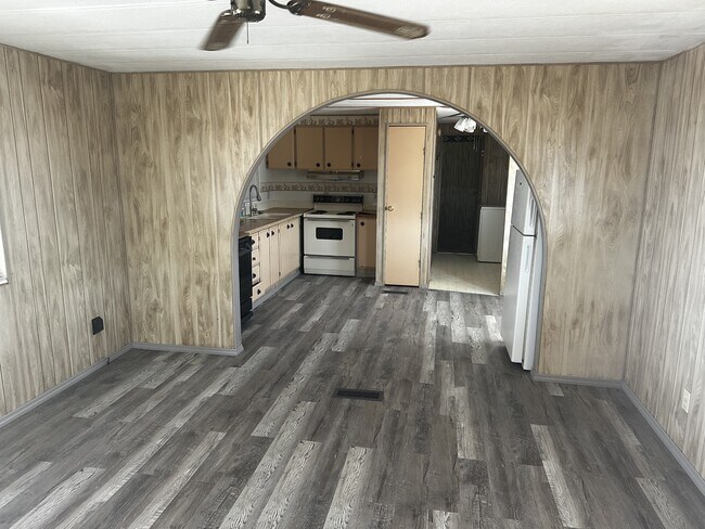 349 N Royal Palm Rd Apache Junction, AZ 85119 photo 2