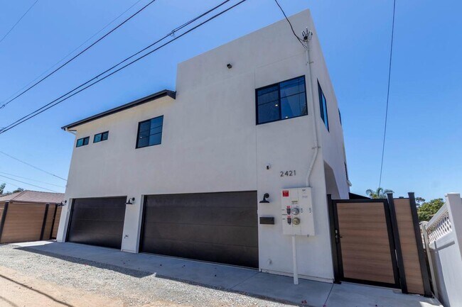 2421 Chicago St San Diego, CA 92110