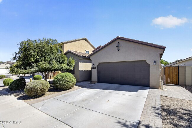 4949 E Velasco St photo 3