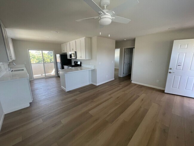 4130 Manzanita Dr San Diego, CA 92105 photo 2
