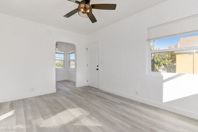 4208 Van Dyke Ave San Diego, CA 92105 photo 2