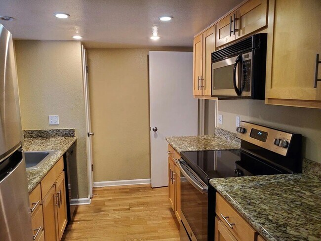 374 Tabor Ave Fairfield, CA 94533 photo 4