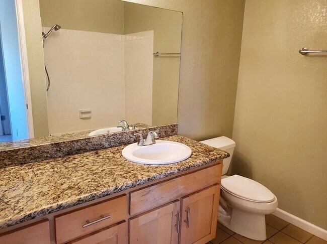 374 Tabor Ave Fairfield, CA 94533 photo 3