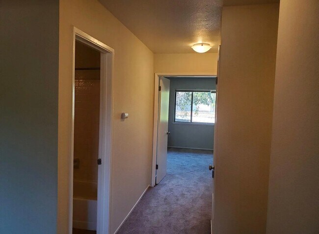 374 Tabor Ave Fairfield, CA 94533 photo 5