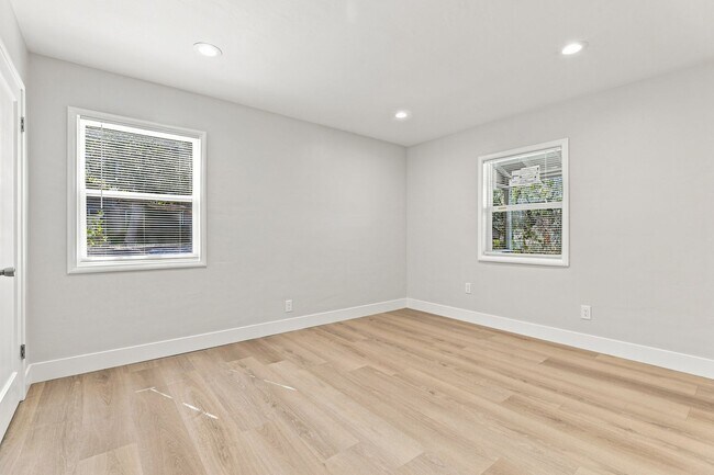 20430 Saratoga-Los Gatos Rd Saratoga, CA 95070 photo 5