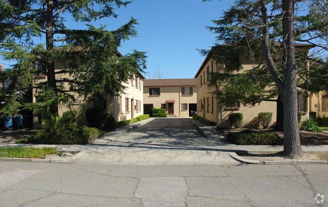 Williams Street Apartments photo 2