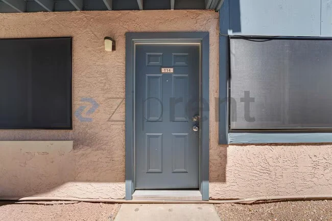 Unit B114 photo 3