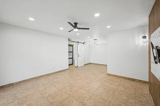 2625 E Indian School Rd Phoenix, AZ 85016 photo 3