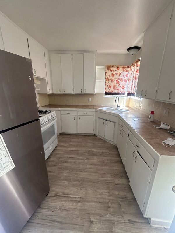 1832 Skyline Dr Lemon Grove, CA 91945 photo 2