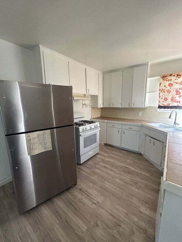 1832 Skyline Dr Lemon Grove, CA 91945