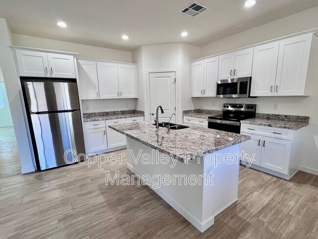 812 E Irvine Rd Phoenix, AZ 85086 photo 3