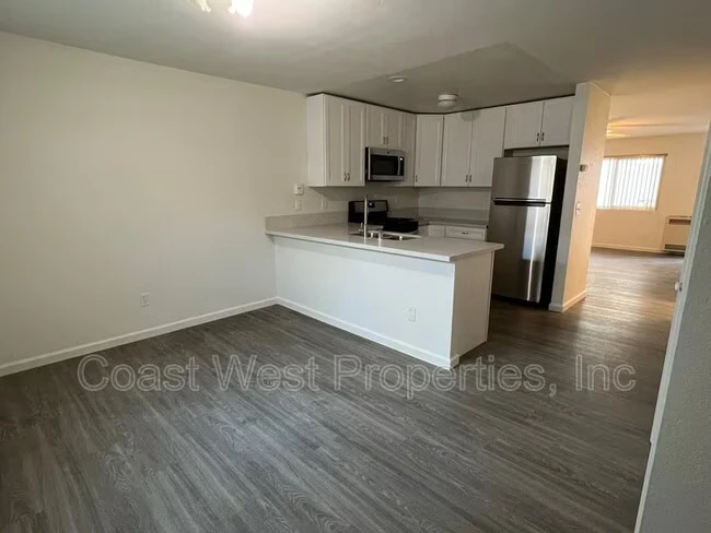 1176 Cypress Ave Imperial Beach, CA 91932 photo 4