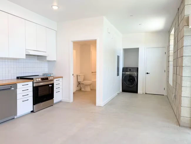 1520 Tyler House photo 2