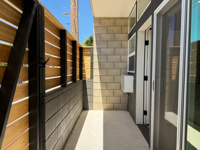 1520 Tyler House photo 3