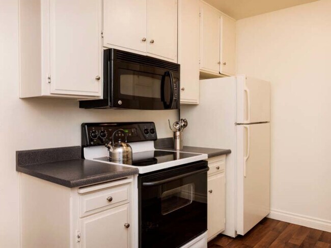 Elan Avante Apartments
