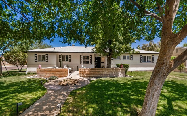 1024 W Georgia Ave Phoenix, AZ 85013 photo 2