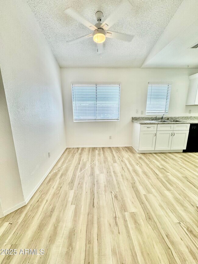 2035 S Elm St Tempe, AZ 85282 photo 5