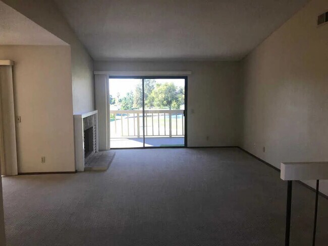 8376 Riesling Way San Jose, CA 95135 photo 2