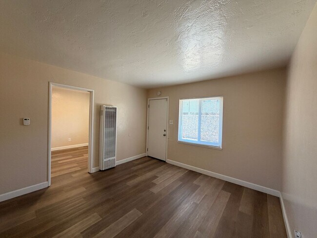 460 S Buena Vista Ave San Jose, CA 95126 photo 3