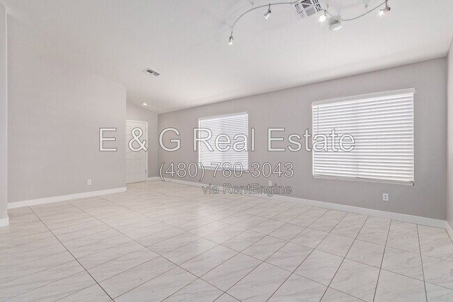 11386 W Lincoln St Avondale, AZ 85323 photo 4