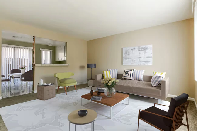 Town & Country Apartments photo 2